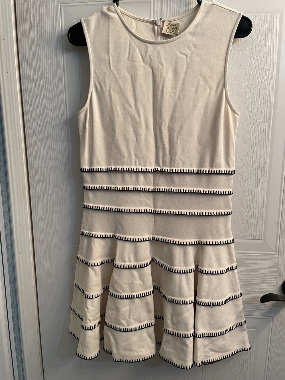 Torn by Ronny Kobo. Cream Sleeveless Tiered Dress with Black Trim. Size 6 - Picture 1 of 4